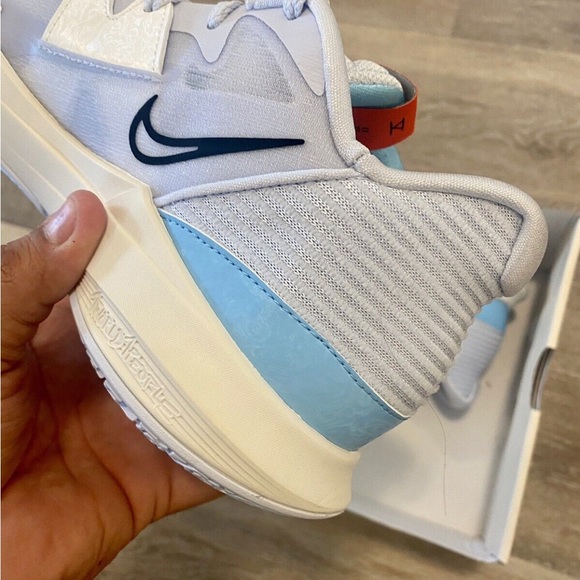 Kyrie low 5 - Picture 4 of 12